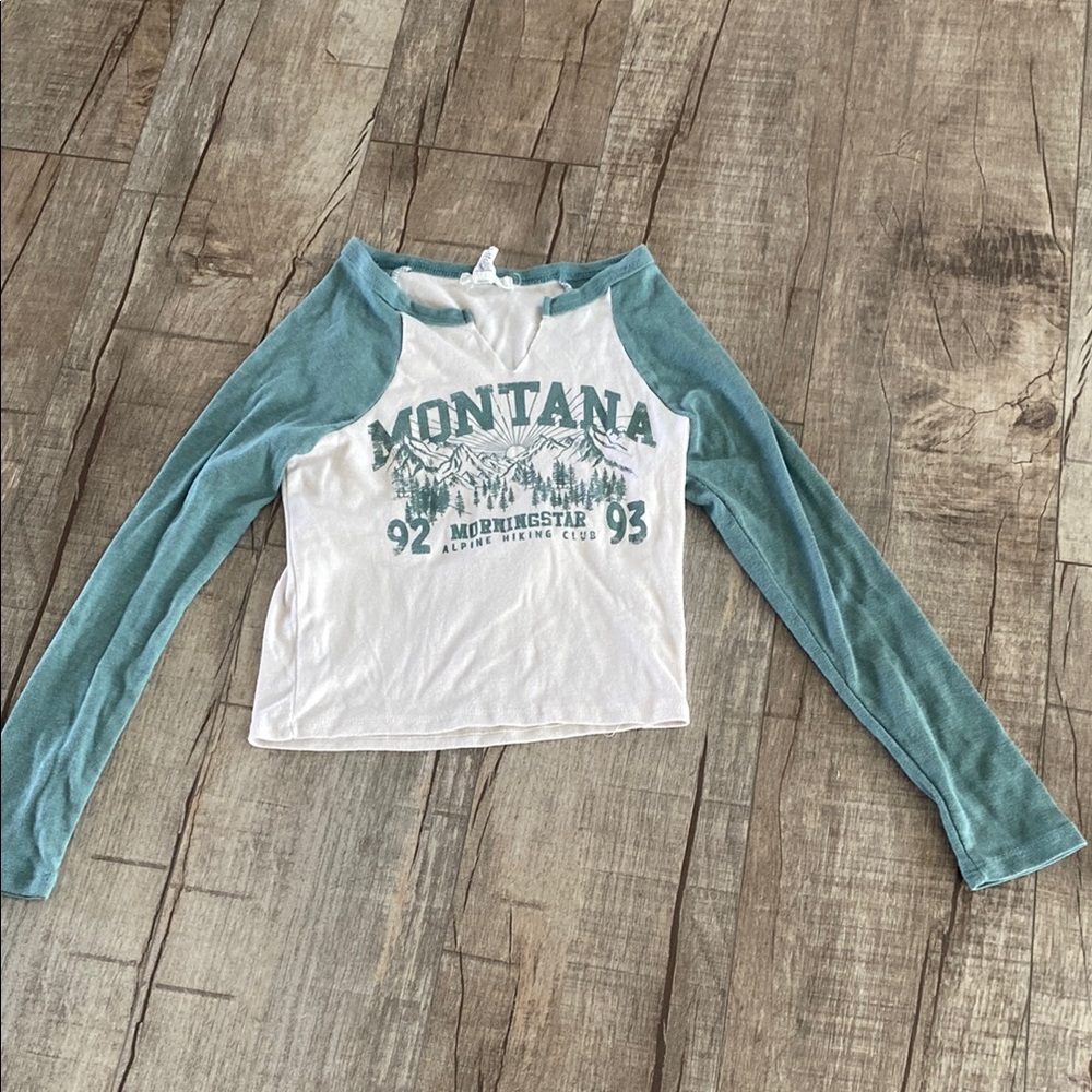 Tilly's White and Teal Long Sleeve Kids Top